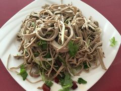 -溢心园香河肉饼总店