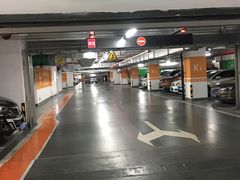 -龙湖虹桥天街-停车场