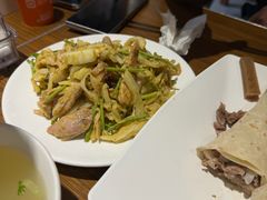 -韩邦朝天锅