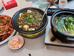 -有红鸡毛店·川菜(建设路店)