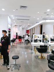-Kraemer Paris  苏豪路易士·嘉玛发廊