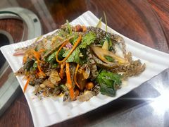 捞起鱼皮-友德福.老字号粤菜.广州地标融合美食(荔湾路店)