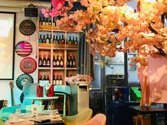 -樱花里音乐餐吧·牛扒椰子鸡(东圃店)
