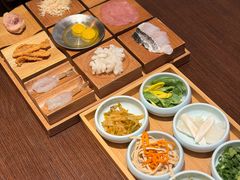 -银米·云南传统过桥米线(双廊黑金冠店)