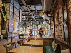 -玛格萝妮(汇智国际商业中心店)