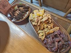 -阿山卓·野生菌火锅·纳西火塘烤肉