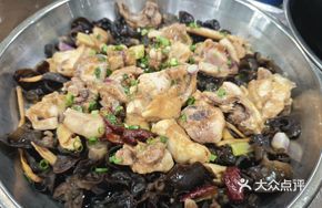 Wood Ear Mushroom and Golden Needle Mushroom Wuzhijiji Chicken