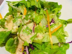 生菜沙拉-唯成•韩国炭火烤肉 유성고기