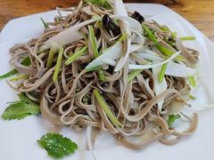 -溢心园香河肉饼总店