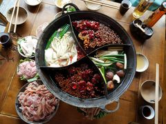-白乐天毛肚火锅馆(南滨路店)