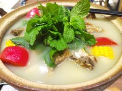 丽江腊排骨火锅-滇越乘象云南餐厅(次渠店)