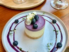 -Chom Cafe and Restaurant