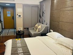 -寓米精品公寓(普君北路地铁站店)