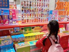 -泡泡玛特POPMART(国金街店)