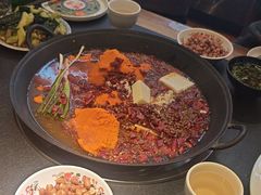 -沸炉重庆老火锅(军事博物馆店)