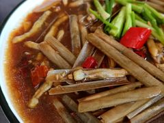 姜葱炒老蛏-鑫悦楼煎蟹·16年海鲜大排档