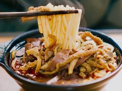 -伟伟羊杂馆