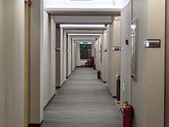 -贝尔大酒店(海拉尔伊仕丹购物广场店)