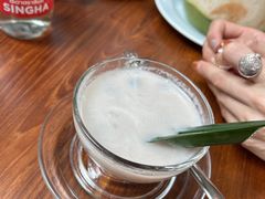 -Chom Cafe and Restaurant