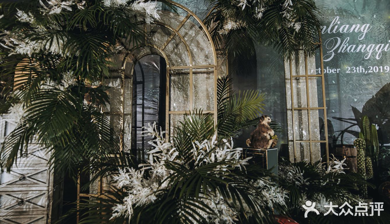 站在舞台上的你,是那么美