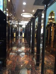 点击看大图 -八佰伴8008星级形象店