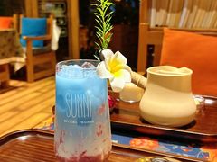 -月亮眼花园餐厅书吧酒吧