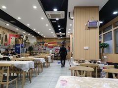 大堂-江城燕子大排档(江汉路步行街店)