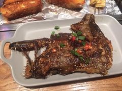 炭烤蝶鱼头-那些年记忆烧烤