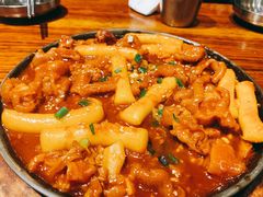无骨鸡爪炒年糕-麻喜大