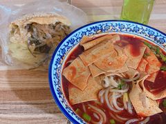 -老字号杨坡红油米线腊汁肉夹馍(东四道巷店)