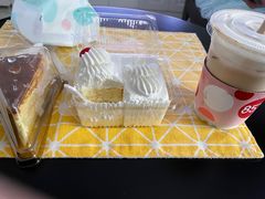 -红宝石·鲜奶小方·海派西点房(控江店)