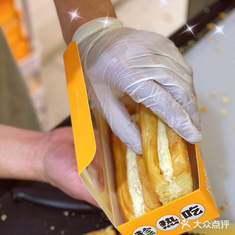 上海火爆！发现一家超正宗的港味菠萝包
