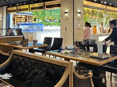 -川骄海鲜自助(王府井奥莱UP TOWN店原世界之花店)
