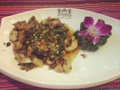 -香巴拉云南餐厅(华莱坞店)