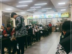 大堂-崇德楼水盆牛羊肉泡馍馆(文艺路店)