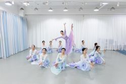 -深舞形体民族舞蹈工作室