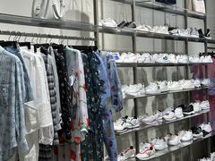 -百联奥特莱斯广场(南京店)