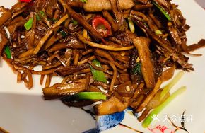 Bamboo Shoots Stir-Fried with Preserved Pork
