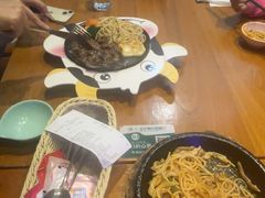 -豪客嘉族·麦尼顿西餐厅(乐福天下店)