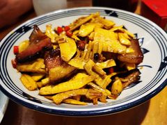 -丹江口渔村·湘味厨房(桃园店)