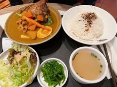 -大食代美食广场(上海中心店)