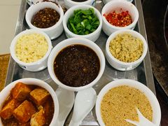-朝伟清真铜瓢牛肉馆(三十年老·店)