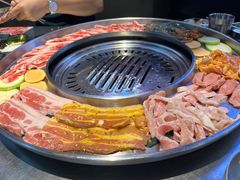 -哈哈碳都·牛肋条无限自助烤肉(台江万达店)