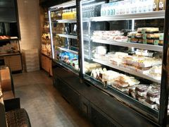 面包甜点陈列柜-新丰蛋糕(百花路总店)