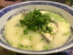-南京金牛湖巨碗鱼头