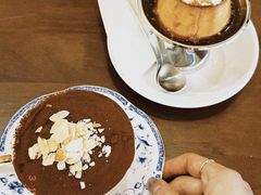 -Café Monson