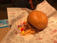 -The Habit Burger Grill 哈比特汉堡(复兴soho店)