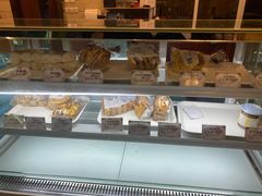 面包甜点陈列柜-国际饭店·帆声西饼屋(黄河路店)