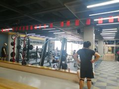 -立峰超越健身中心(先天下店)