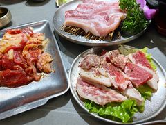 -围炉肉舍•炭烤活鳗•丹东海鲜烤肉(步行街店)